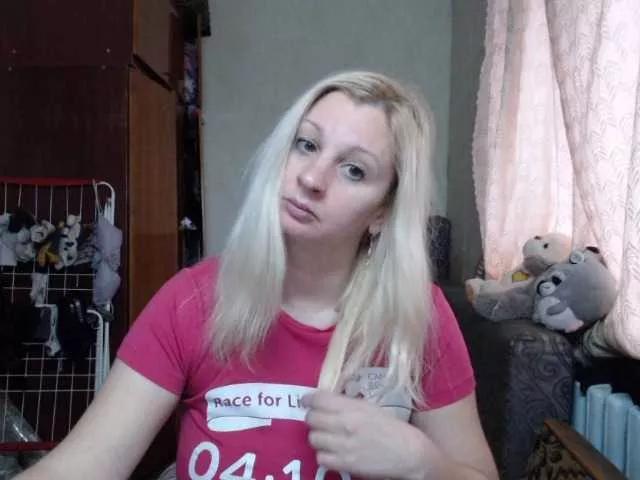 BustyBlondy on BongaCams 