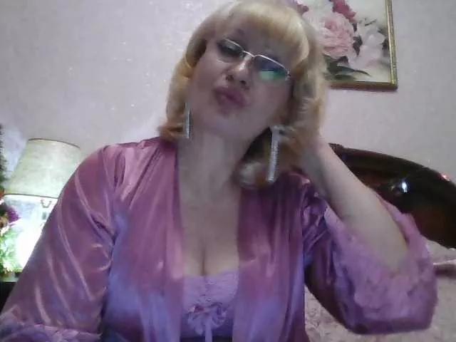 Ur-Mami on BongaCams 