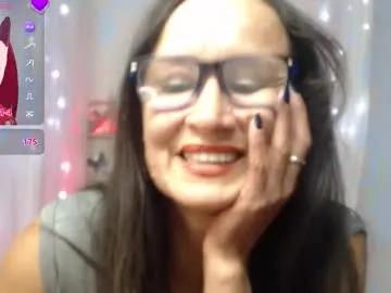 _laflaka2024 — GOAL: mini show whit smoke [61 tokens remaining] let's debut my new toys, make me vibrate!! #smoke #milf #mature #smile #bigass