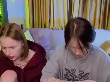 berry_assortment — GOAL: naked kiss on the couch! [82 tokens remaining] HOTTEST OIL SHOW WITH TWO SEXY GIRLS #redhead #skinny #bigass #lesbian #teen