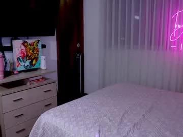 dani_moore — Hii Hiii #TeamMoore @goal top out and fingering time Look my TIP MENU ON BIO  Help me to help animals x 444tk  Enjoy the Show  #latina #petite #natural #smalltits #cute [1699 tokens remaining]