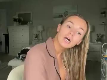 jessicaparkerrr — im back!! did u miss me ;) #bigtits #new #ass #boobies