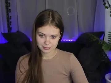 muffin_maisie — GOAL: show your heart with your hands  [13 tokens remaining] Welcome everyone, this is my first day here  #new #shy #natural #nonude #cute