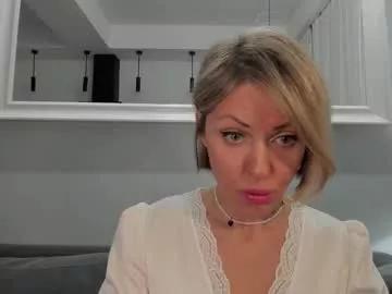 valeriehughs on Chaturbate 