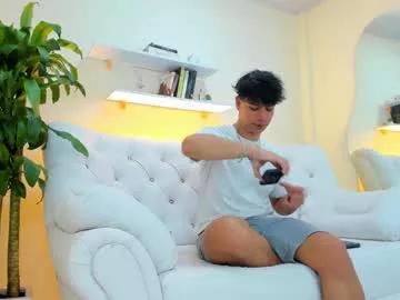 zeus_18_ on Chaturbate 