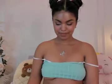 zoe_roux210949 on Chaturbate 