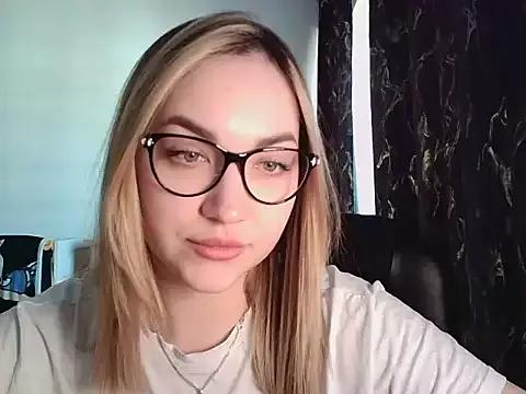 AdelyDreamsX on StripChat 