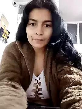 AlanaHotxx on StripChat 