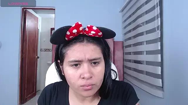 azul_bunny on StripChat 