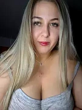 CamilaSmith25 on StripChat 