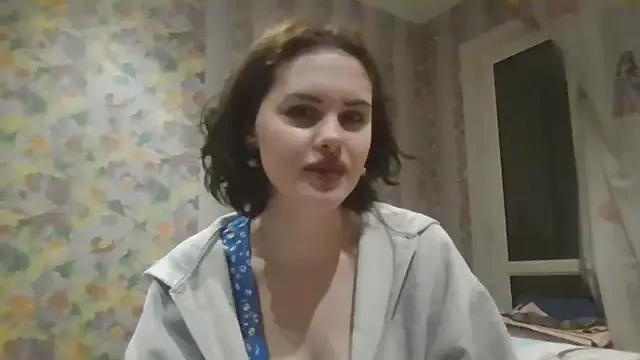 CharlotteXKitty on StripChat 