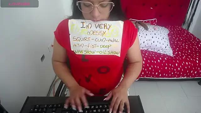 Cristalhorny_69 on StripChat 