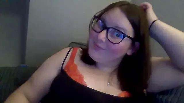 Curvy-Clare-30 on StripChat 