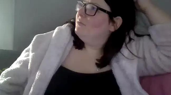 Curvy-Clare-30 on StripChat 