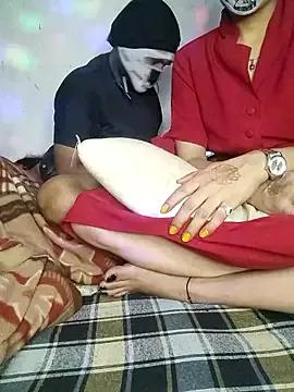 Desi_Pair on StripChat 