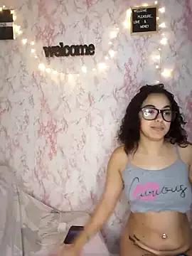 Dirtyangels777_ on StripChat 