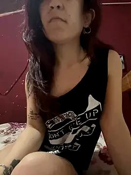 Felina_roja96 on StripChat 