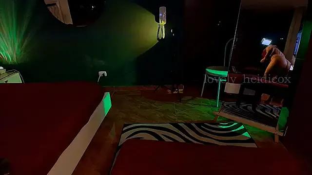 HeidiCox — IF U LOVE MY BIG ASS