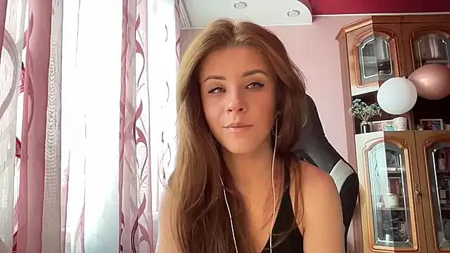 honeybunny888 on StripChat 