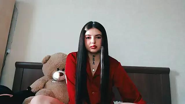 Isabella_Swaannn on StripChat 