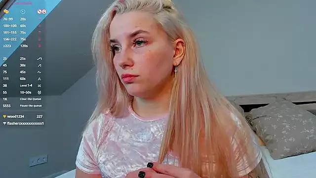 JuliaJonhssonn on StripChat 