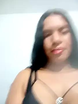 kiara_bella on StripChat 