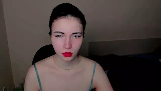 kira_purr on StripChat 