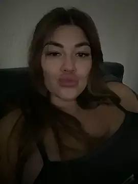 KiraLoveeeeee on StripChat 