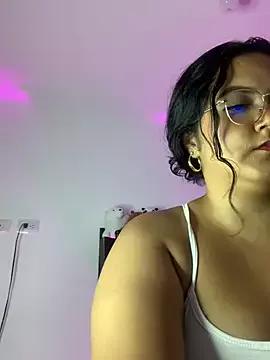 Leah_yuah_ on StripChat 