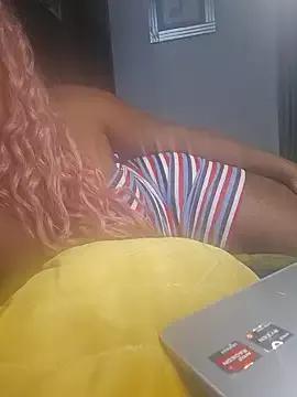 LeyopsX on StripChat 