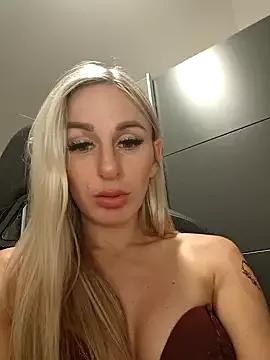 Liana_Lou on StripChat 