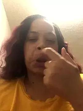 lightskinhoneybun94 on StripChat 