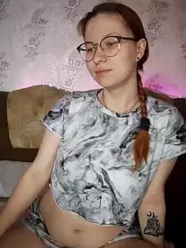 LisaAhAlisa on StripChat 