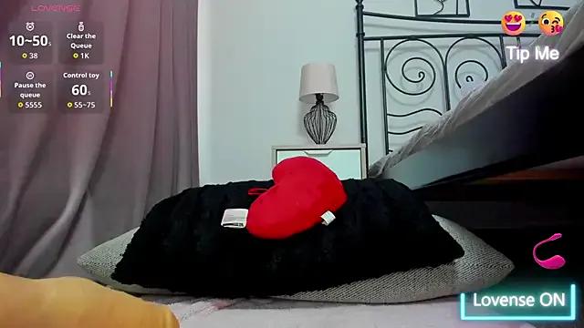 LollaVibes — squirt and snap !!