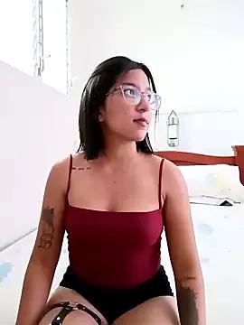 LunaXo69 on StripChat 