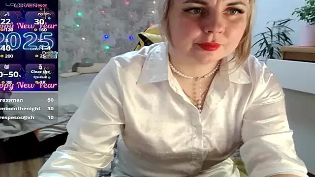 Mari_77777 on StripChat 