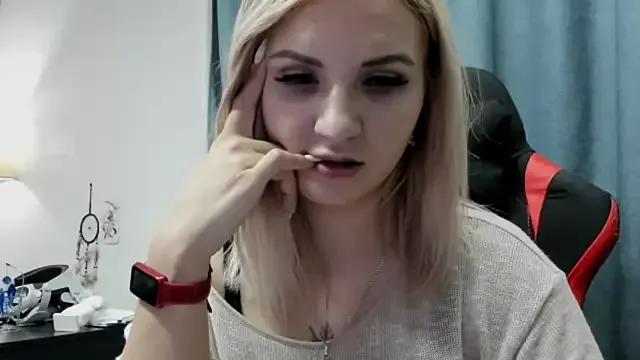 MegicalLoy on StripChat 