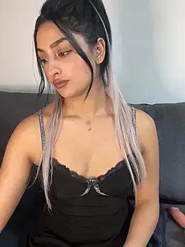 Mia_spicyy — Play with oiled boobs