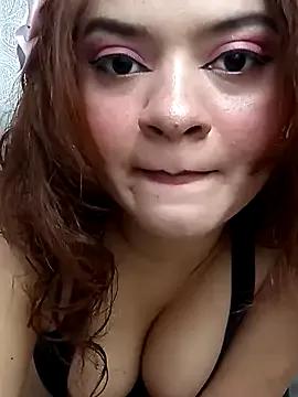 MiaFloy on StripChat 