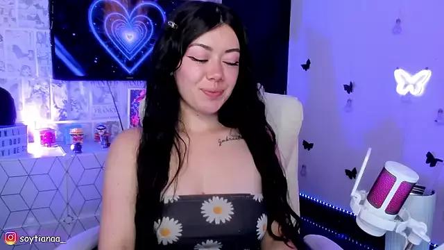 narii_doll on StripChat 