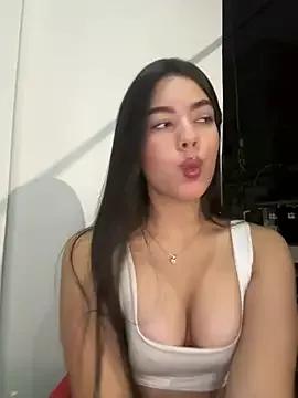 NicoleVacci on StripChat 