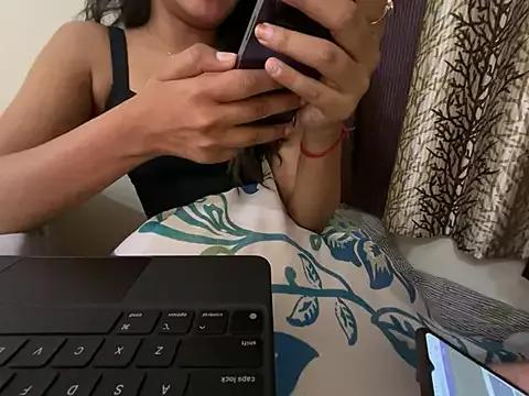 PURPLE__EYE on StripChat 