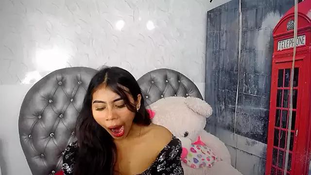 sexy_pocahontas18 on StripChat 