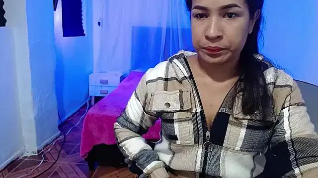 sharlot_998 on StripChat 