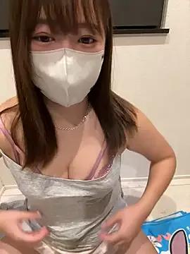 uichan80 on StripChat 