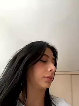 Vaiolettee11 on StripChat 