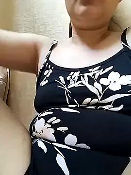 Youngmother35 on StripChat 