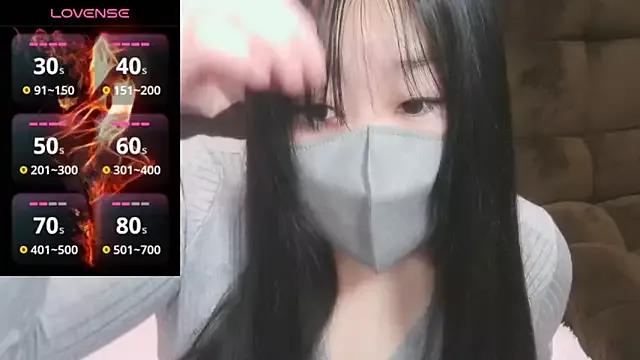 yuinyan3150 on StripChat 