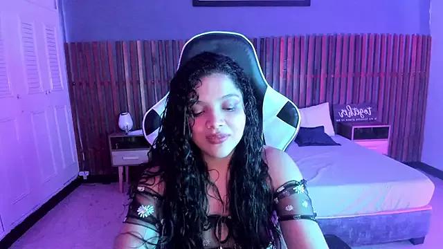 ZoeAragon on StripChat 